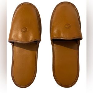 NWOT men’s leather slippers made in Spain